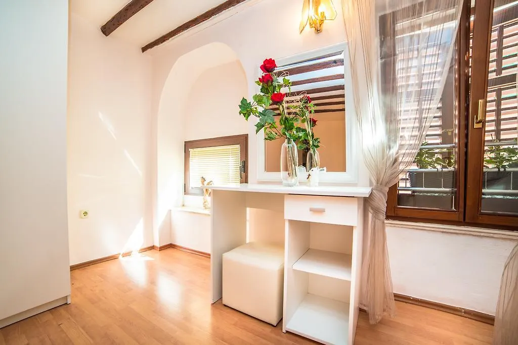 Apartments Dominik Rovinj 0*,