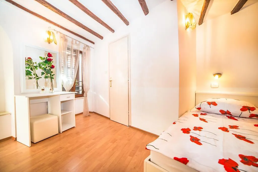 Apartments Dominik Rovinj 0*,  Croatie